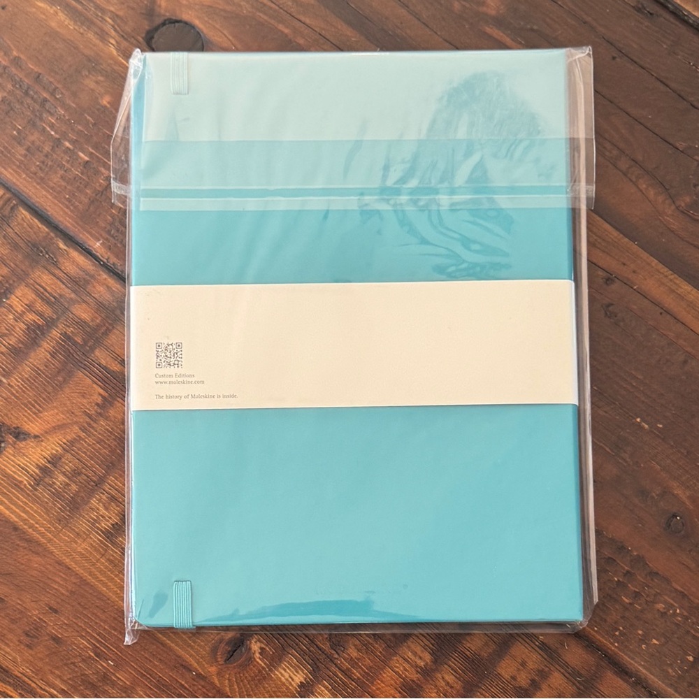 Moleskine Reef Blue Hard Cover Classic Notebook XL. NWT - Picture 2 of 4